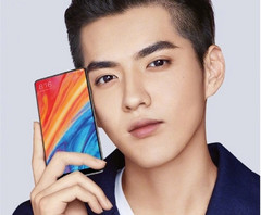 The selfie cam appears to be placed in the lower right of the Xiaomi Mi MIX 2S. (Source: Xiaomi)