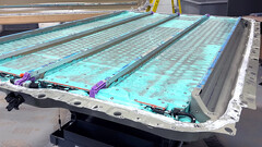 The Cybertruck's 4680 battery pack (image: Munro Live/YT)