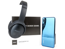 Huawei is including a pair of Bose QuietComfort 35 II headphones for those that pre-order the P20 Pro.