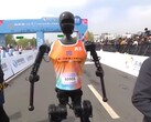 In Beijing, humanoid robots took part in a half marathon for the first time for test purposes. (Image source: YouTube / CGTN)