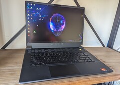 Dell has marked the RTX 4080-equipped Alienware m16 R1 down by a considerable amount (Image: Allen Ngo)