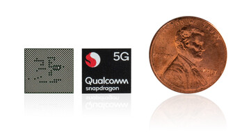 Qualcomm Snapdragon 765 5G vs. 1-Cent-Coin. (Source: Qualcomm)