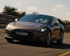 The 2015 Model S 90D did surprisingly well in What Car's range test. (Image source: What Car? via YouTube)