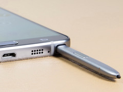 Incorrect positioning of the S Pen can damage the Galaxy Note 5