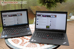Outdoors: ThinkPad X220 IPS (left) vs. X1 Carbon (right)