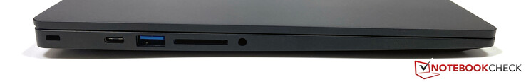 Left side: Kensington Lock, USB-C 3.2 Gen.2 (DisplayPort 1.4, PowerDelivery), USB-A 3.2 Gen.1, SD reader, 3.5 mm stereo