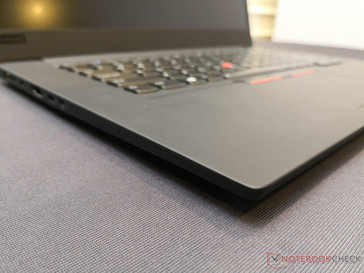 Same smooth carbon/glass fiber reinforced plastic and magnesium alloy make up as the 14-inch ThinkPad X1