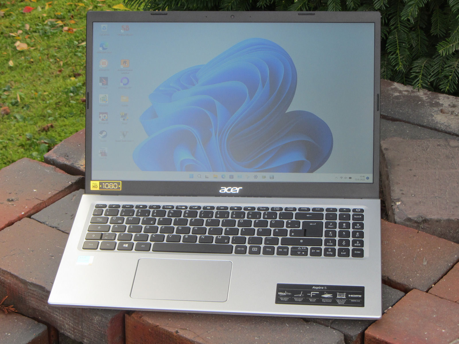 Acer Aspire 5 A515-56: Quiet, cool office laptop for a small
