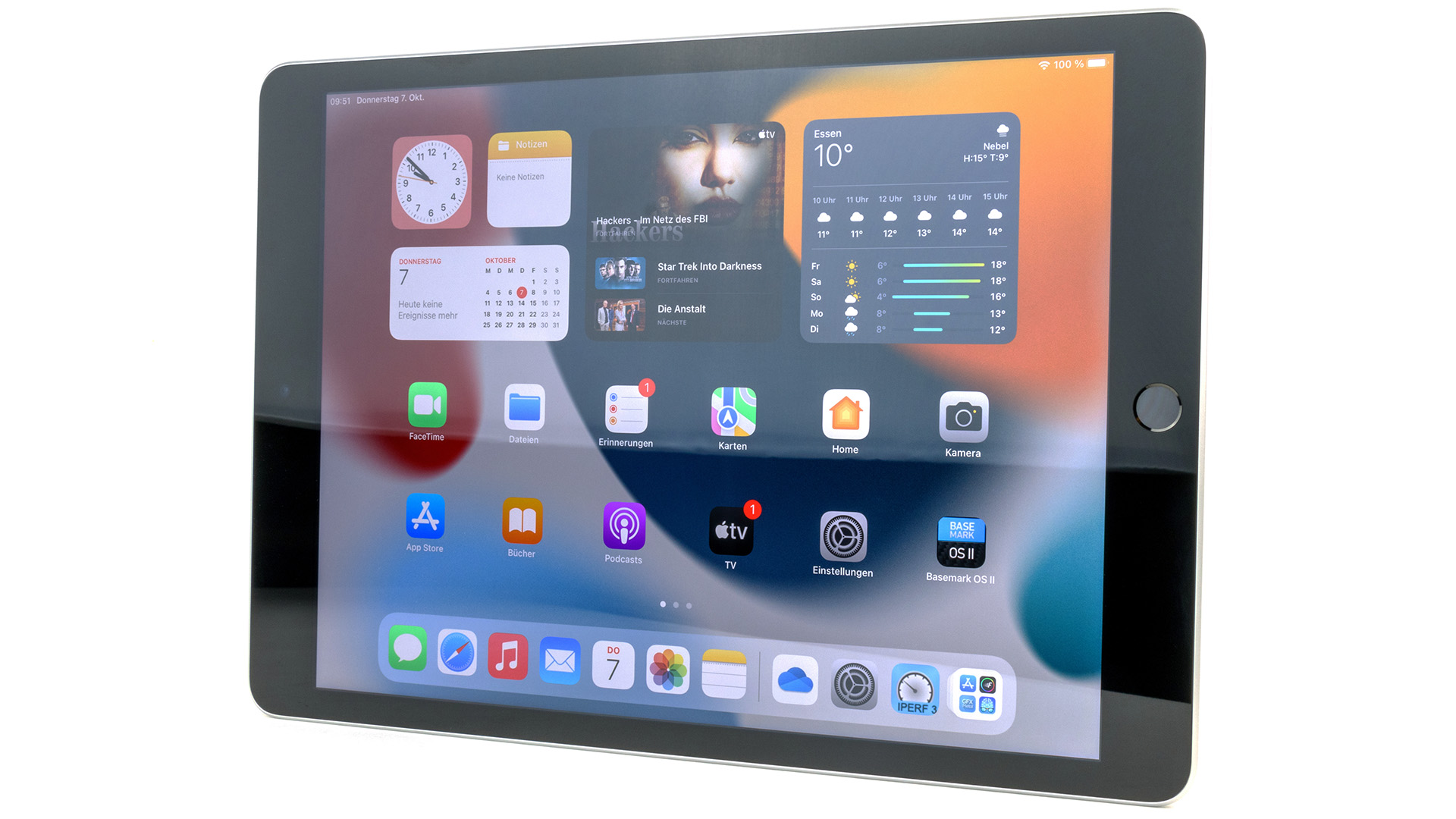 2021 Apple iPad 10.2 (9th Gen) review: Subtle improvements for the most  affordable Apple tablet -  Reviews