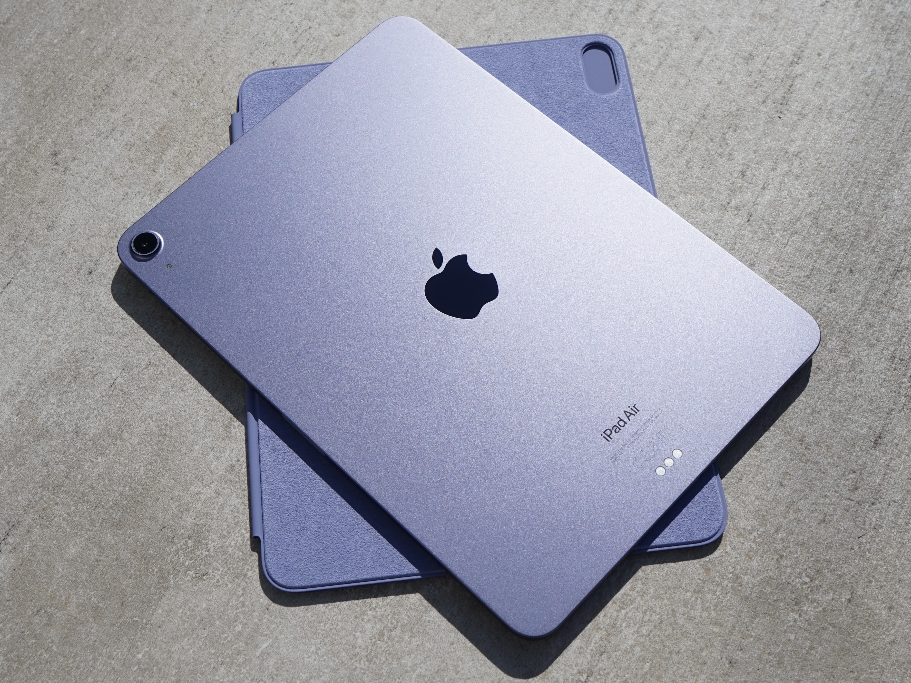 Apple iPad Air 10.9 256GB with Wi-Fi 2022 Latest Model w/M1 Chip