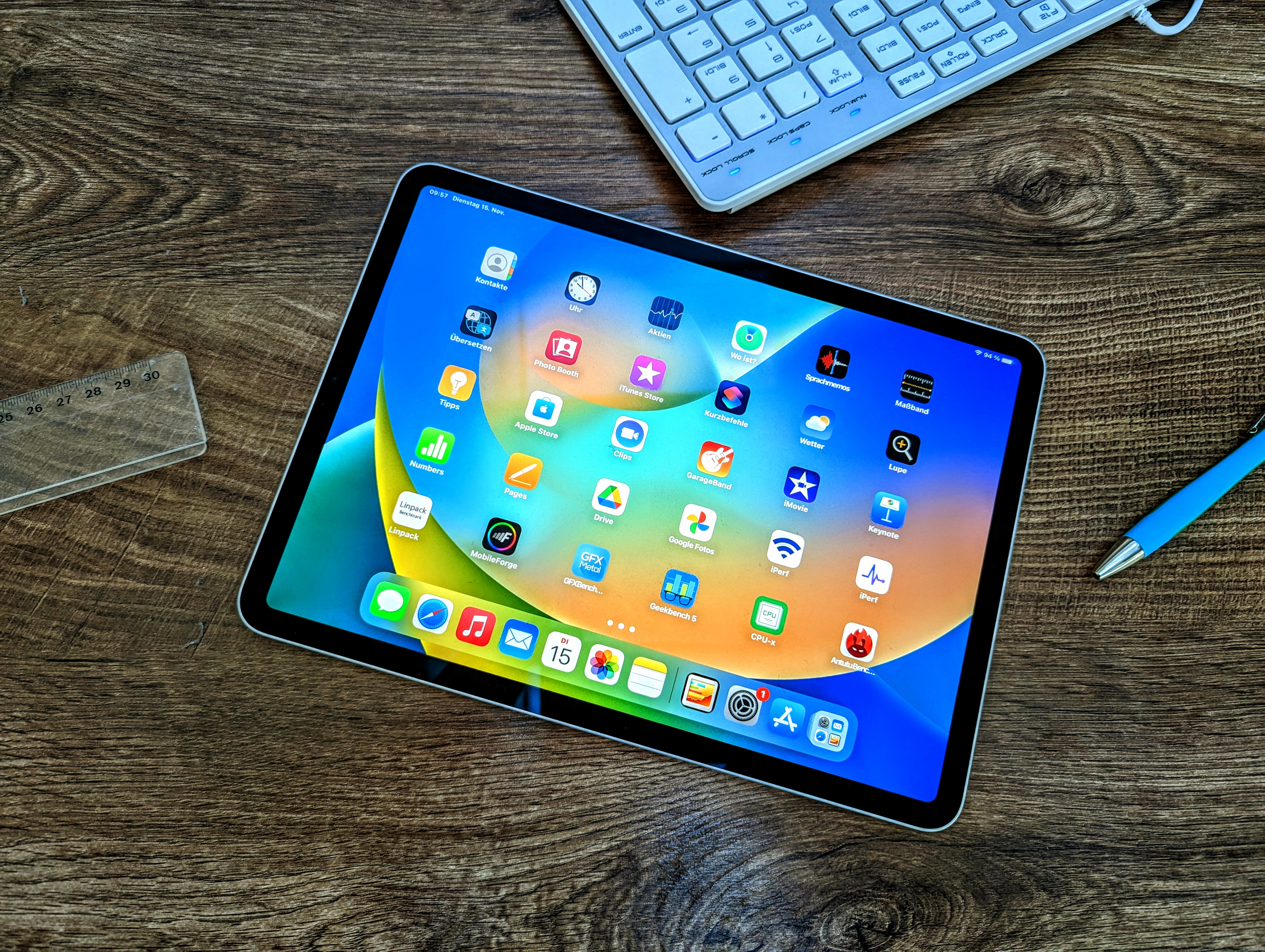 Apple iPad Pro 11 (2022) tablet: Another power boost for Apple\'s creative  tool - NotebookCheck.net Reviews