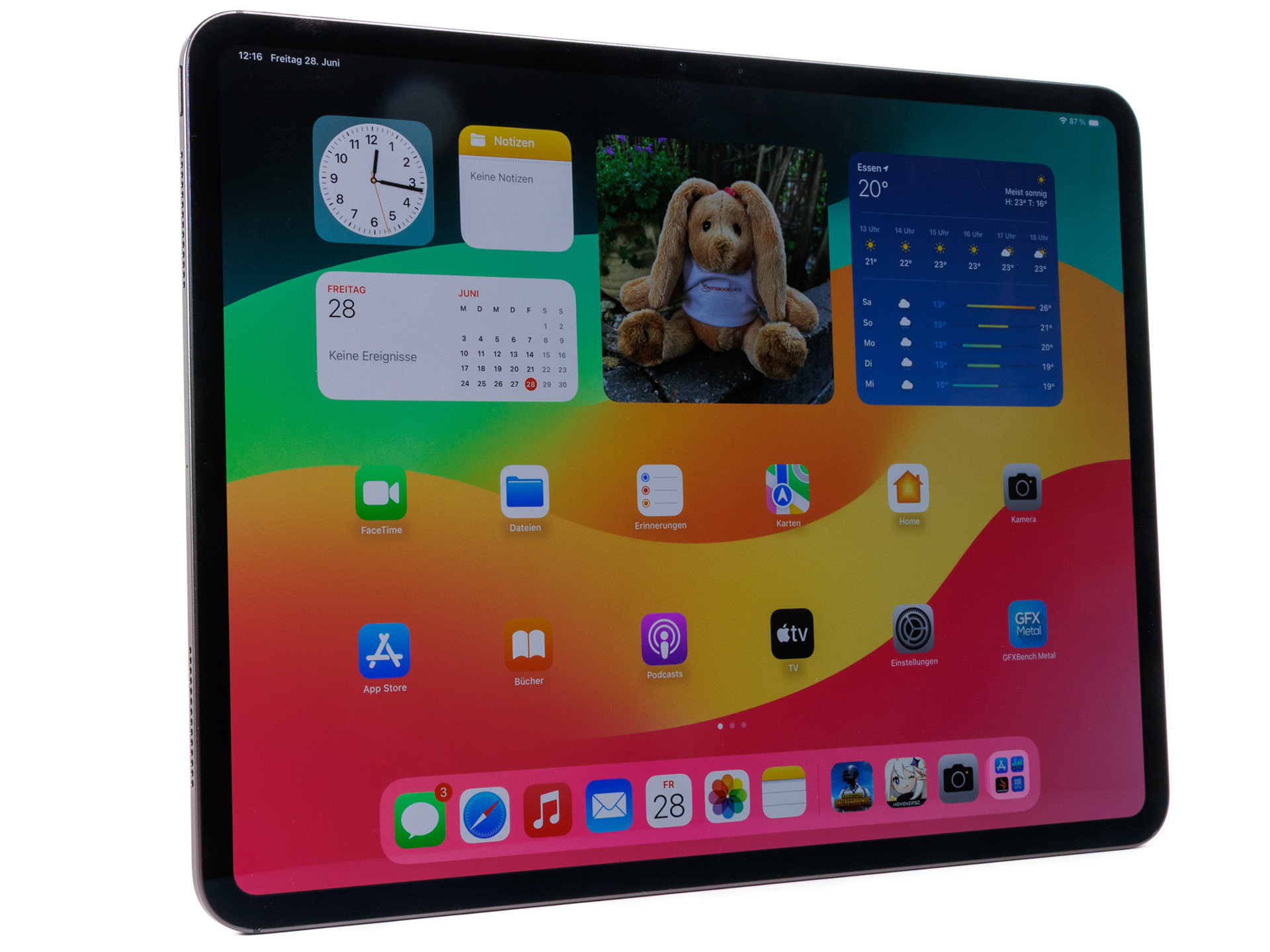 iPad Pro 13 (2024) Apple's Pro tablet stands out in most regards