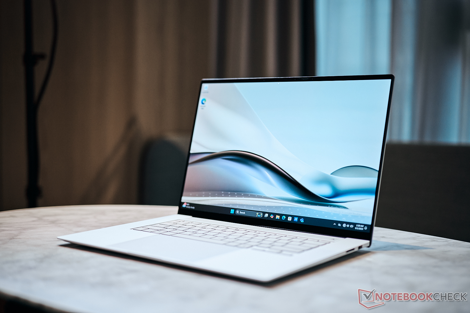 Asus Zenbook S16 UM5606 REVIEW