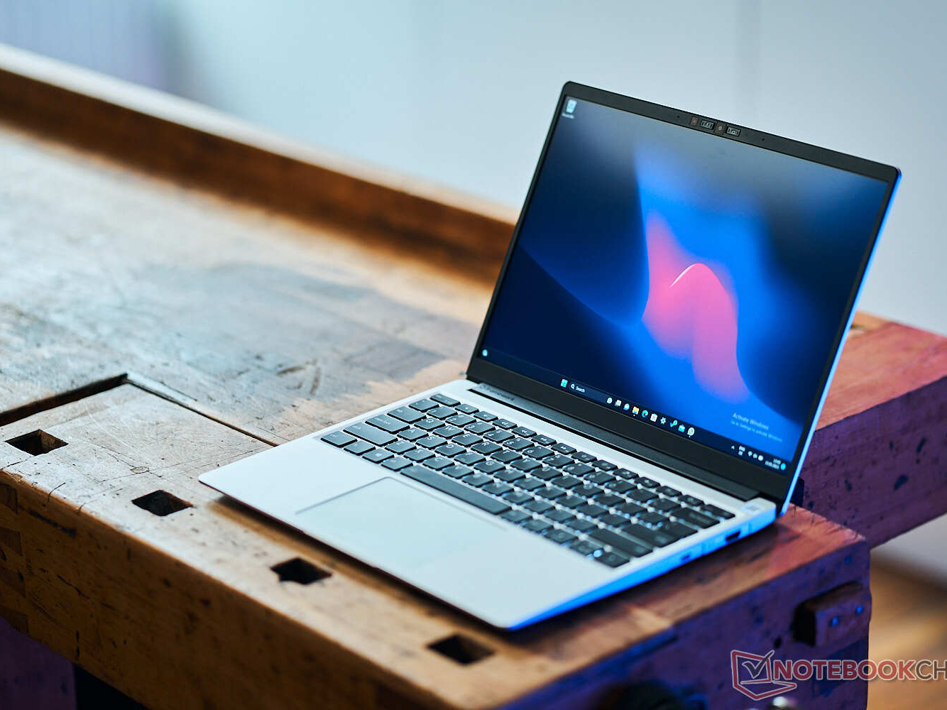 ZenBook 13 in review: Is it better to go with Ryzen or with Intel Core?  There are good arguments for both. -  Reviews