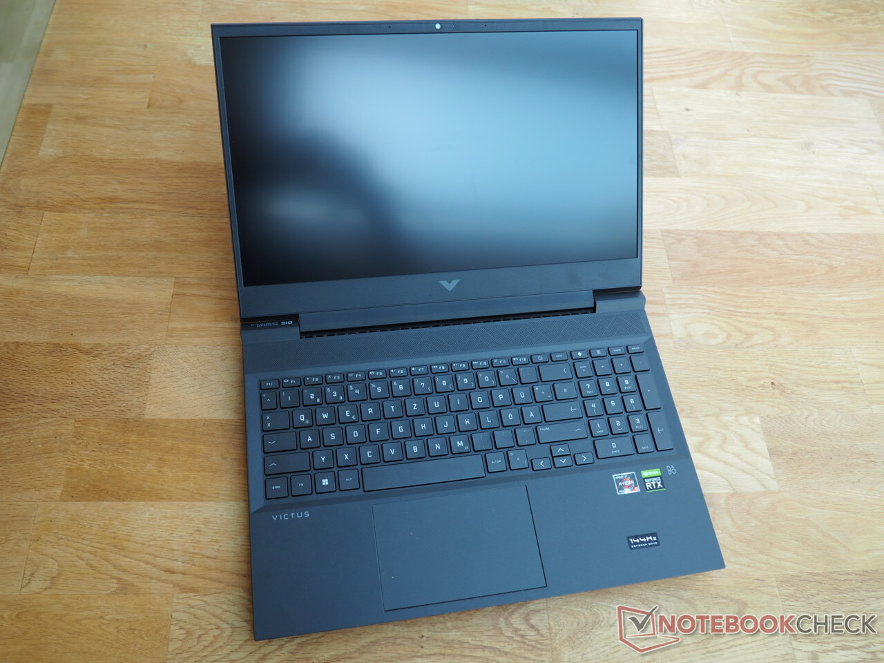 Victus Gaming Laptop 16-s0097nr, Windows 11 Home, 16.1, AMD Ryzen™ 7, 16GB  RAM, 1TB SSD, NVIDIA® GeForce RTX™ 4060, FHD, Mica silver