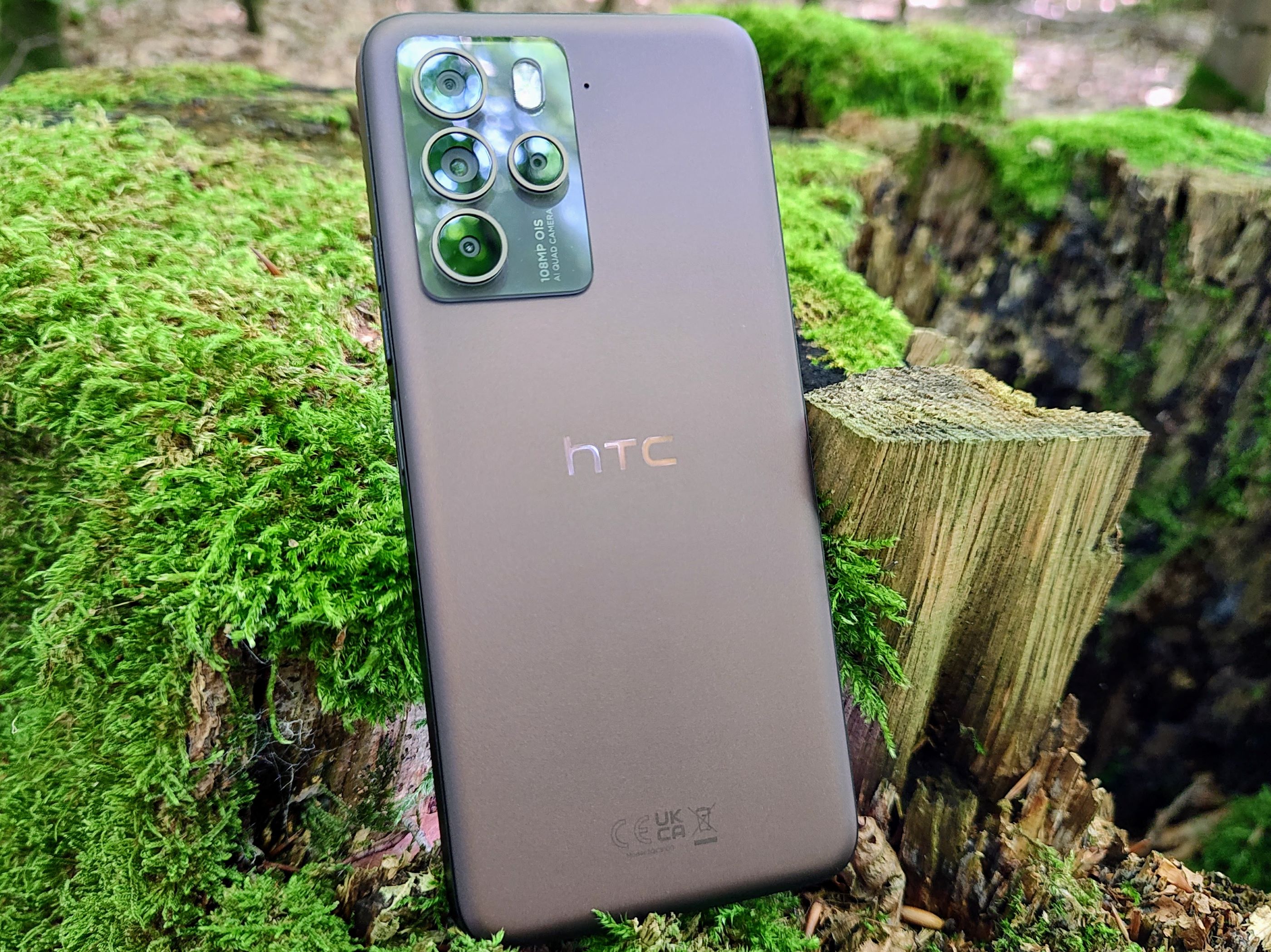 HTC is still making phones?