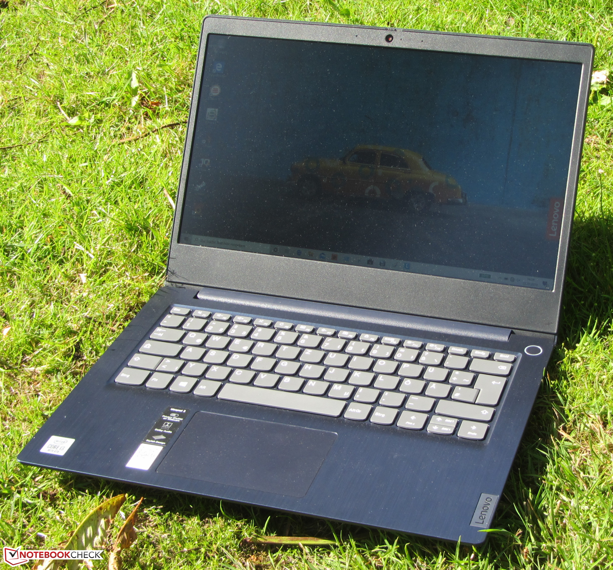 Lenovo IdeaPad 3 14IIL05 in review: Quiet office laptop with ...
