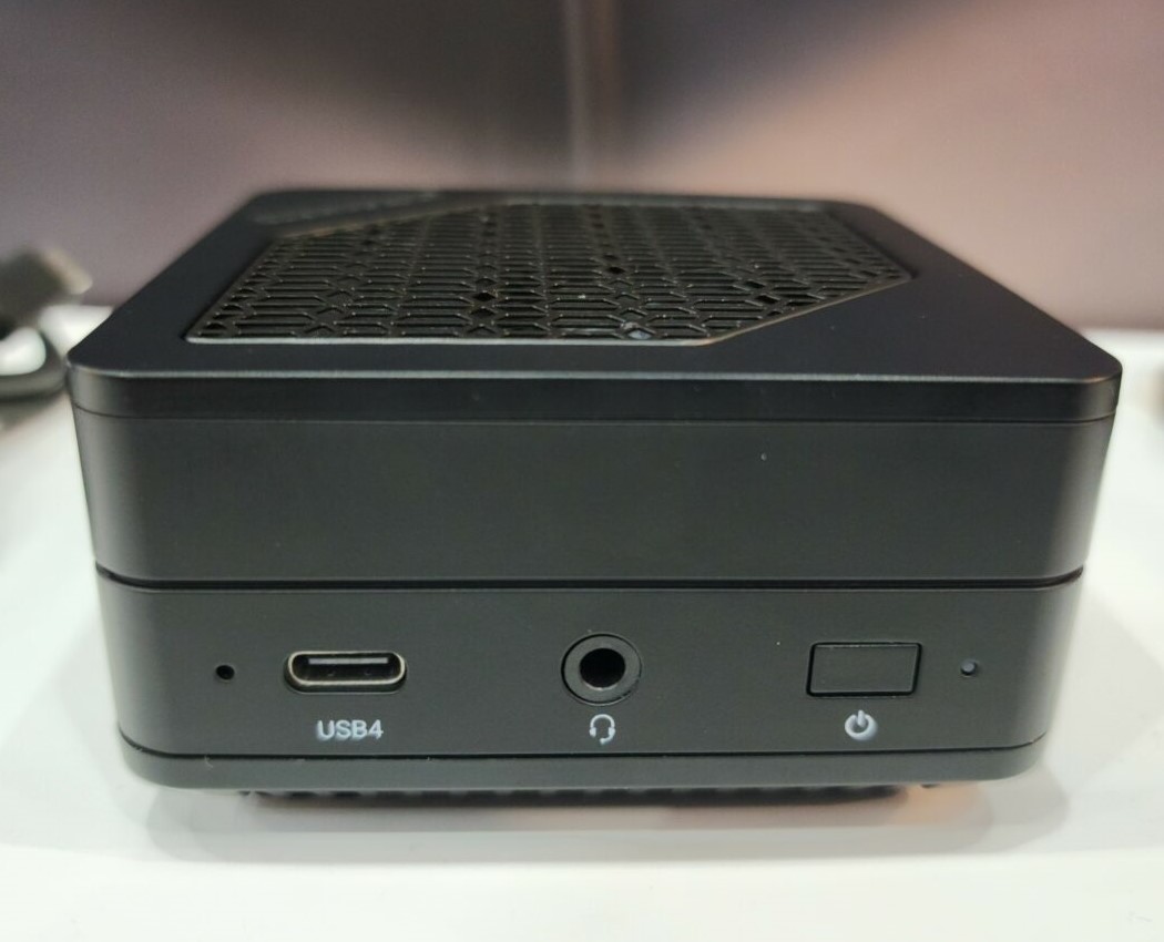 MINISFORUM shows off a palm-sized PC with Ryzen 7040U and mini-ITX