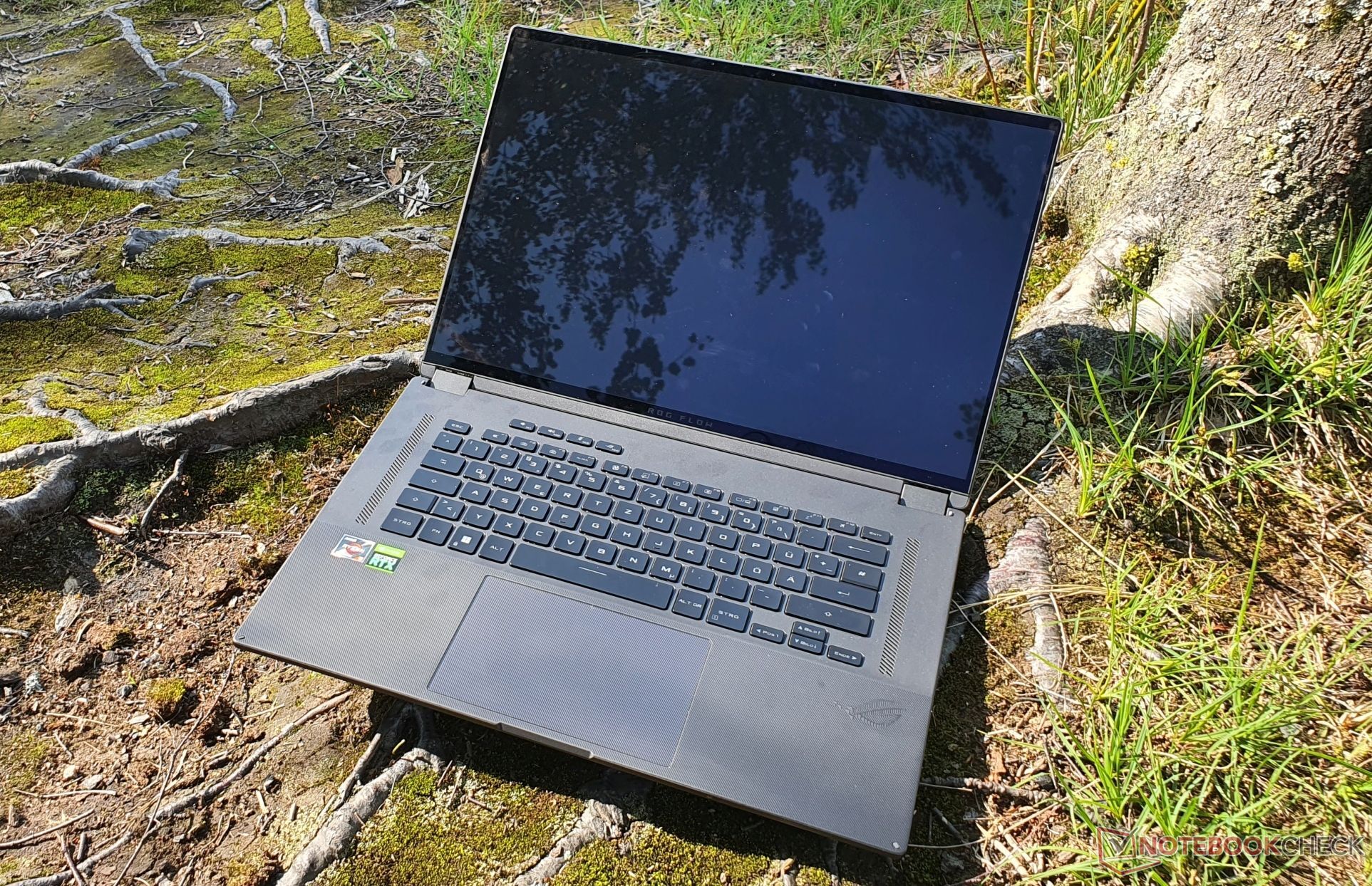 Asus ROG Flow X16 Laptop In Review 1,100 Nits MiniLED Display In