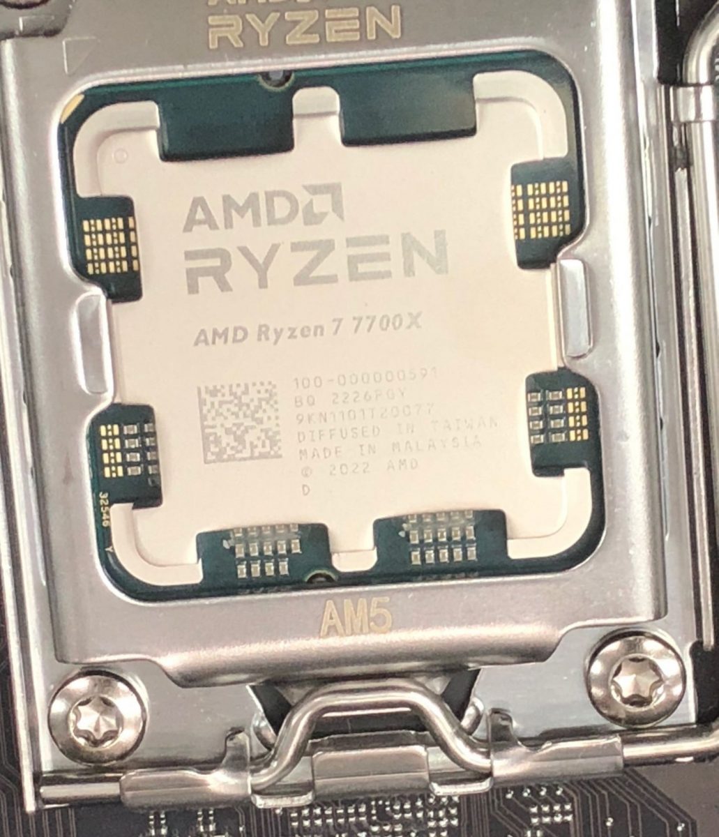 AMD Ryzen 7 7700X vs Intel Core i7-11850H vs AMD Ryzen 7 7800X3D