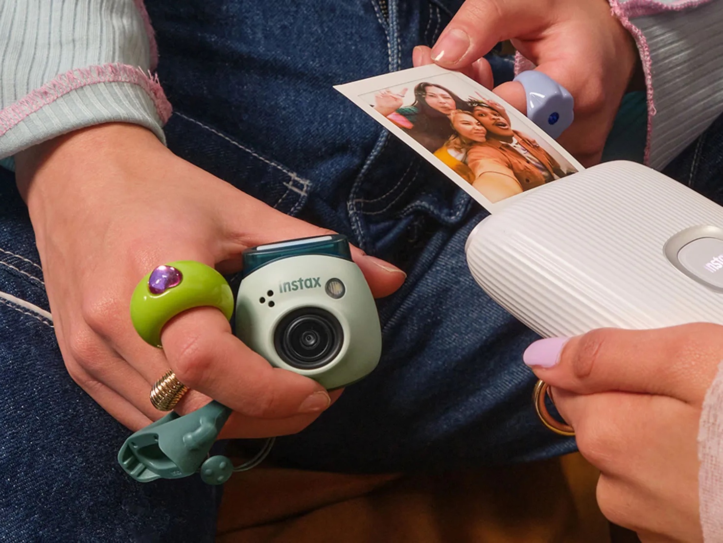 Fujifilm launches Instax Pal, a cute palm-sized digital camera that doesn't  print photos -  News