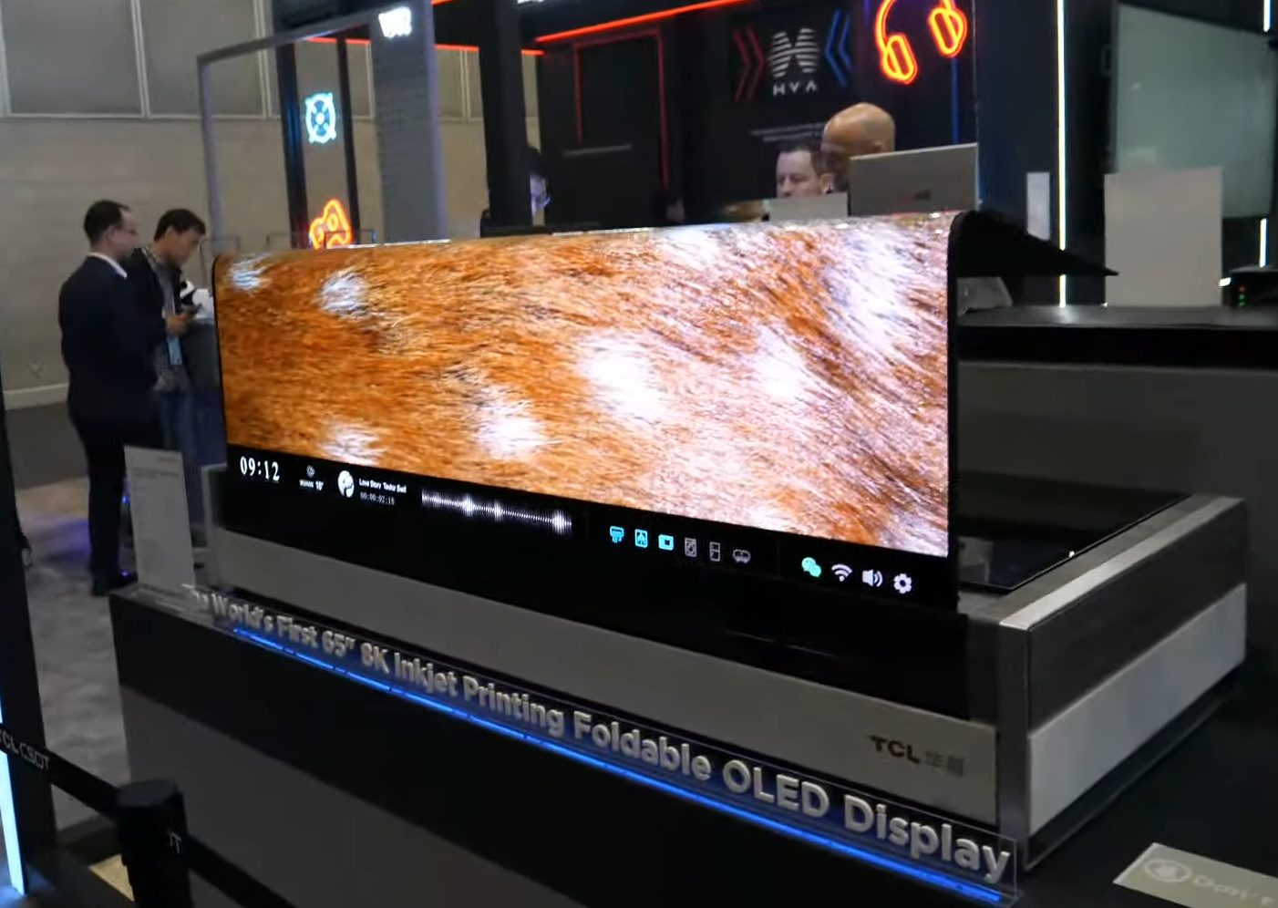 TCL showcases 65-inch foldable inkjet printed OLED screen with 8K  resolution -  News