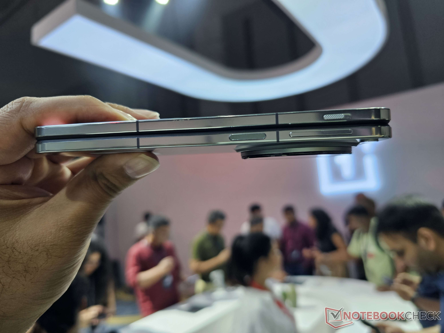 OnePlus Open gets an early hands-on video - Yahoo Sports