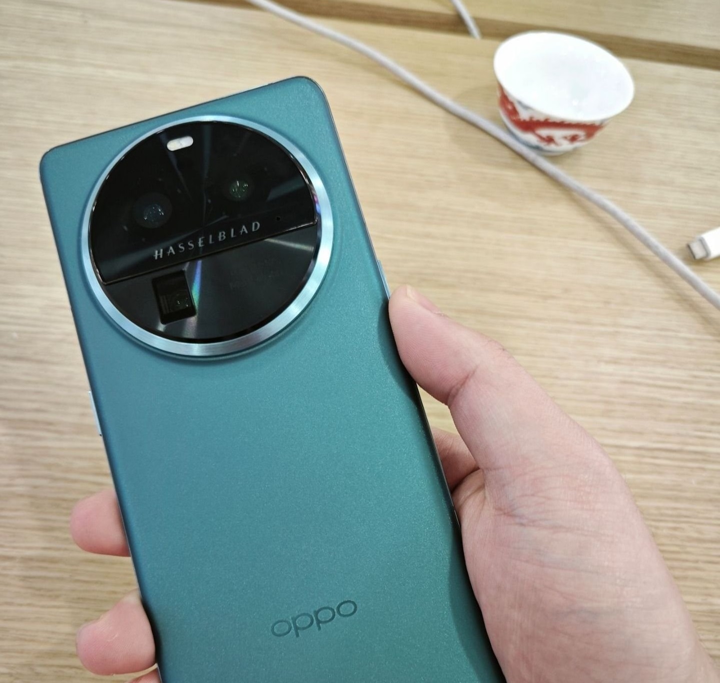 OPPO Find X6 Pro: No global release planned for upcoming camera juggernaut  as live images surface -  News