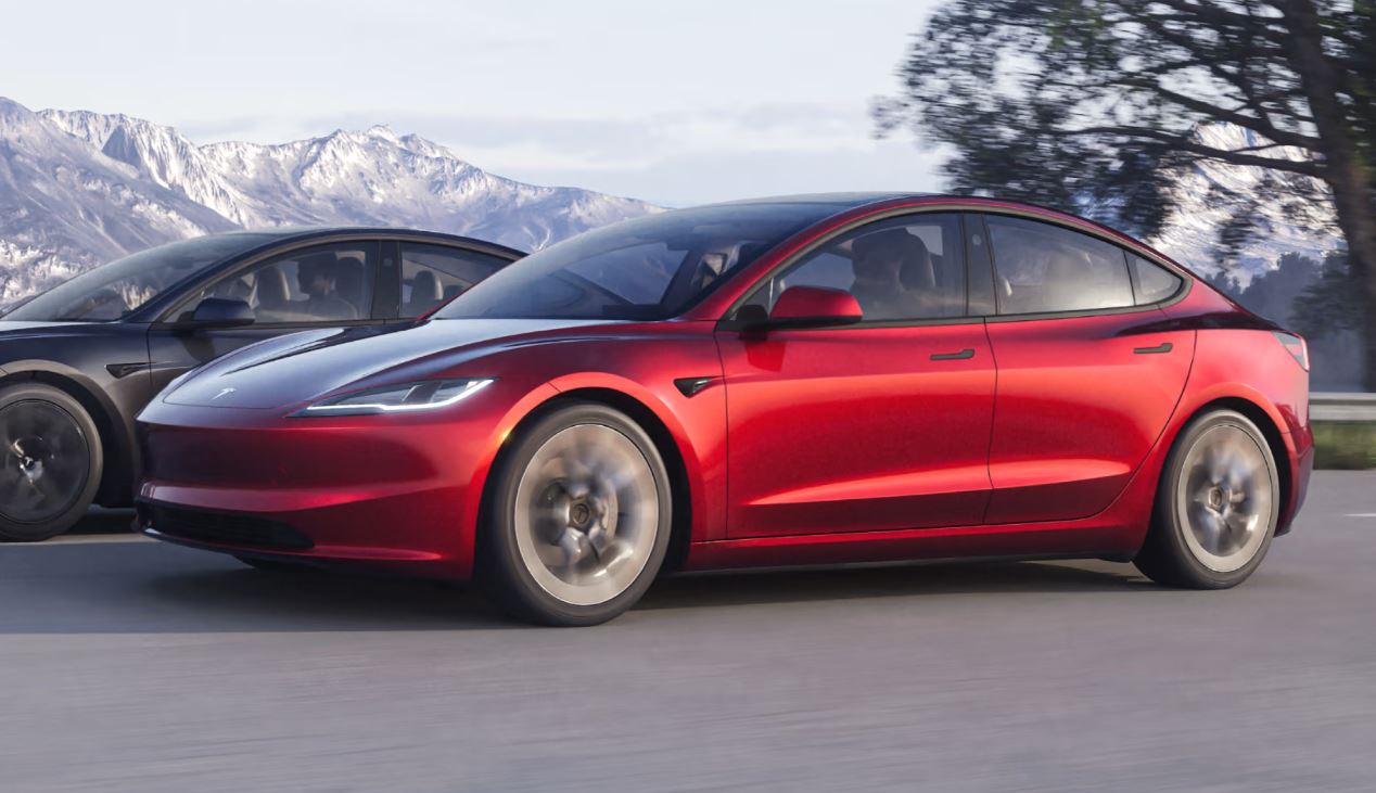 Non-Highland Tesla Model 3 Sedans Look Way Better With a Carbon