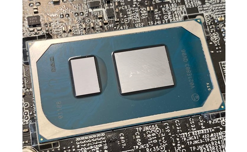 Rechtzetten Fotoelektrisch Ik heb een contract gemaakt Intel Core i7-1185G7 reference design laptop benchmarks confirm iGPU gains  over the AMD Ryzen 7 4800U in a Lenovo IdeaPad Slim 7 but the CPU part  still suffers from core count envy -