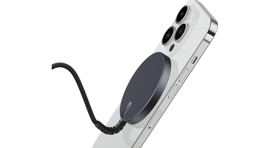 ESR HaloLock mini combines a MagSafe-compatible iPhone-stand with a  wireless power bank -  News