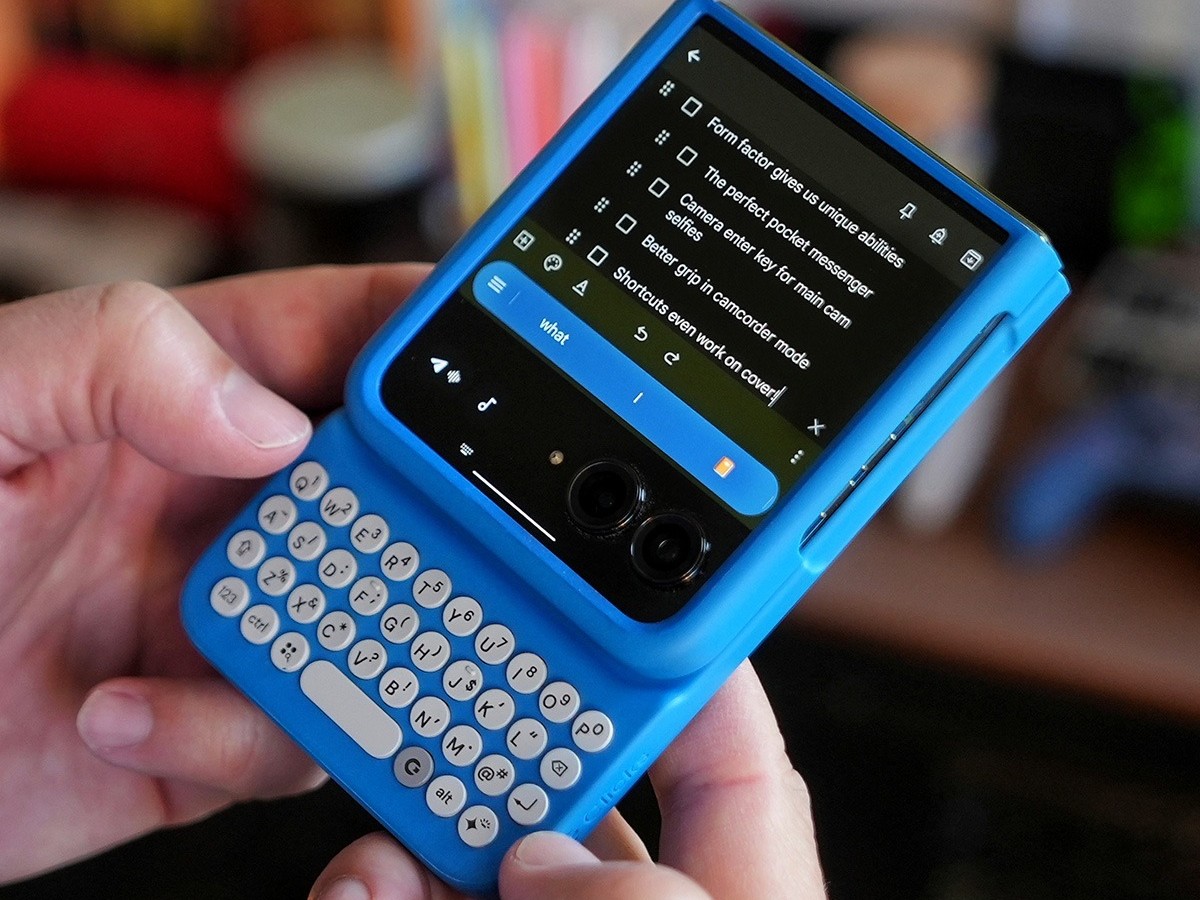 Clicks Keyboard is now available for select Android phones including Motorola&#039;s Razr 2024 series. (image source: Clicks)