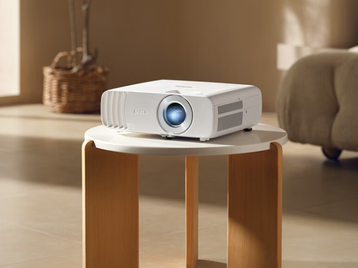 New Epson CH-TW5750 3LCD projector arrives with 2,700 lumens 
