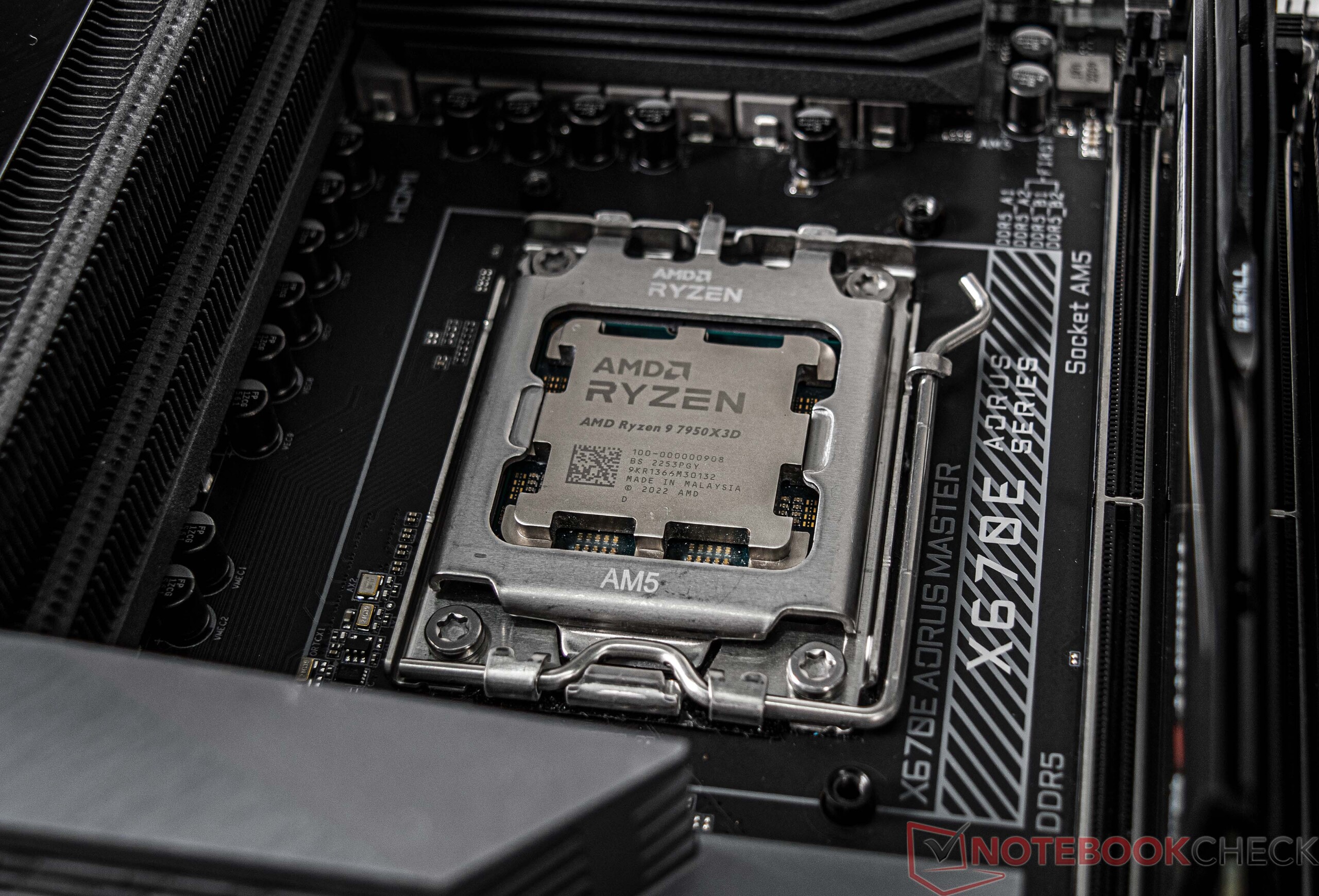 AMD Ryzen 7 9800X3D Tipped For An October Launch; Ryzen 9 9950X3D And ...