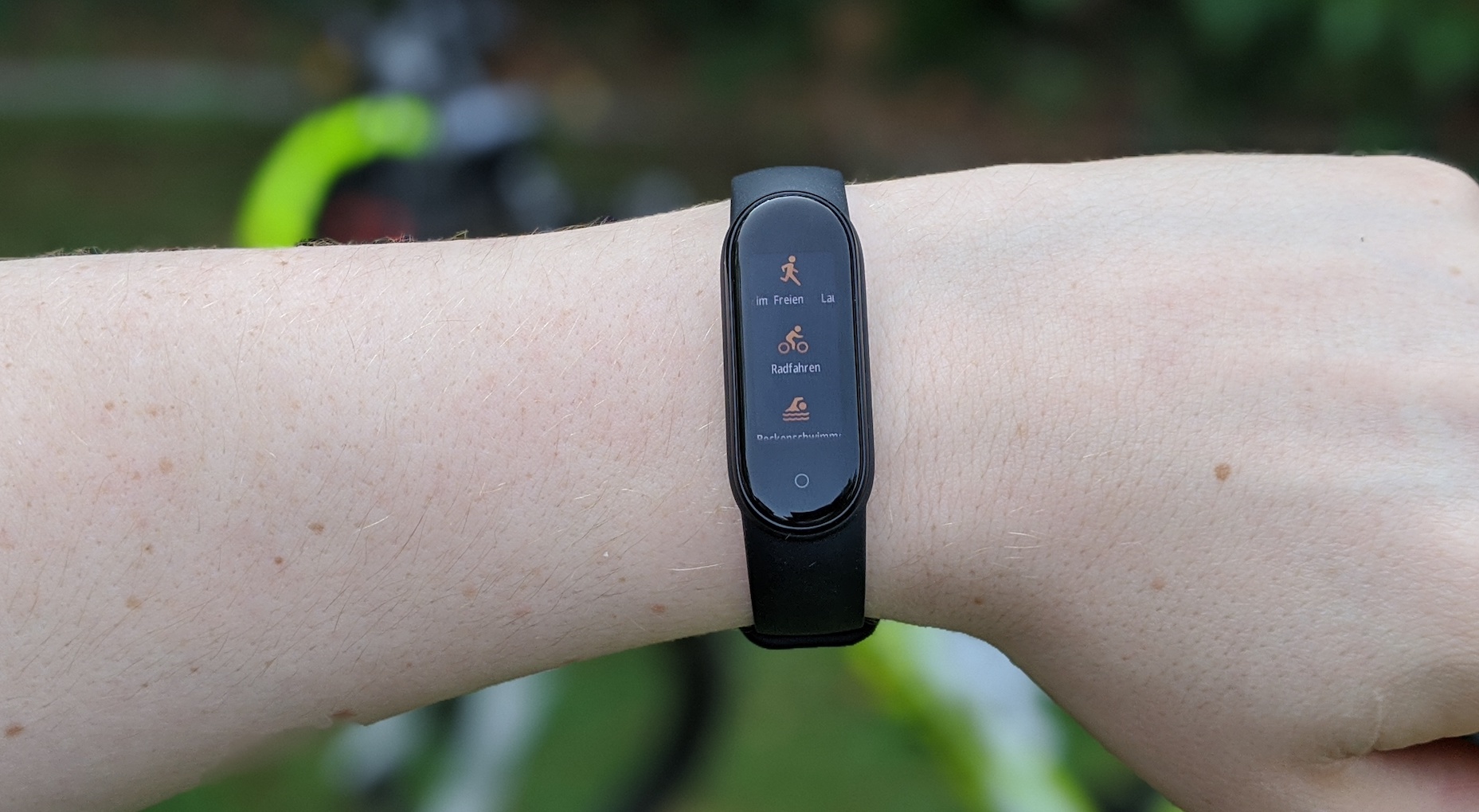 Xiaomi Mi Band 5 fitness tracker in practical test: What can the