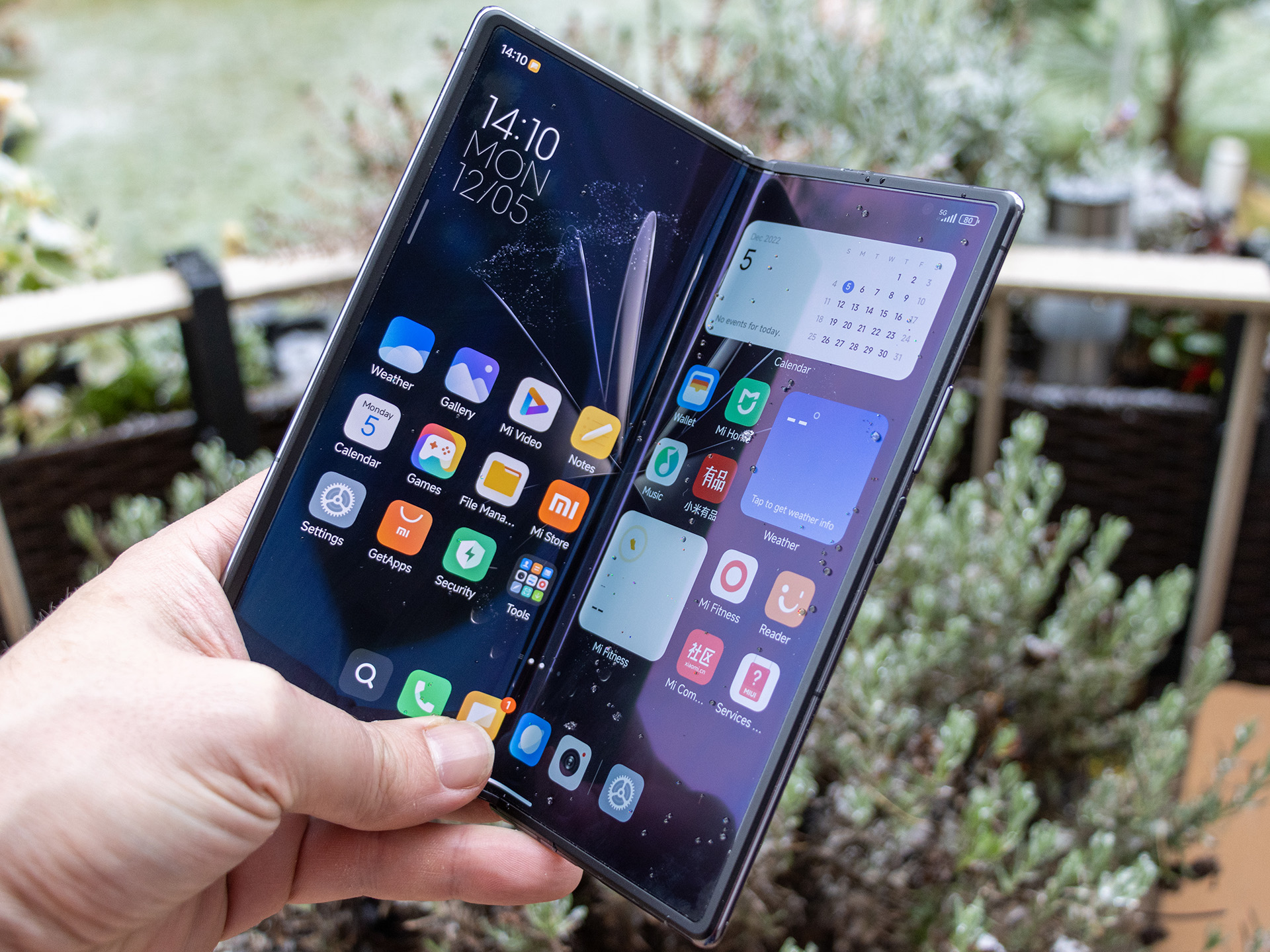 Xiaomi Mix Fold 2 review - A slim, foldable smartphone with a 