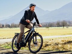 The Trava EXP is also available as a step-through e-bike