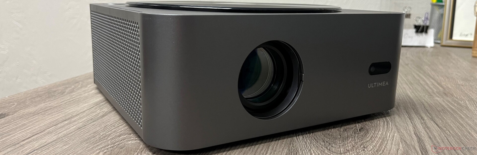 ULTIMEA Apollo P40 Review: Bright and Affordable Projector!