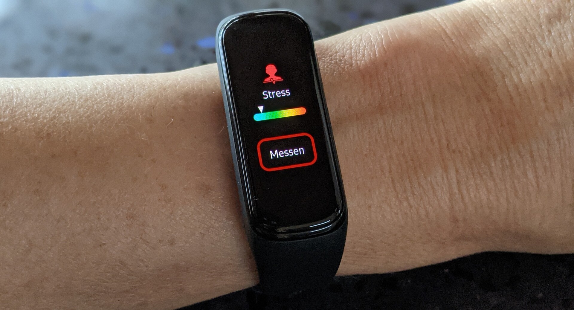 Samsung Galaxy Fit2 fitness tracker in the review: Better than its