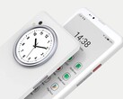 The BigMe HiBreak Dual has a color E Ink display on the front and a color LCD on the back.