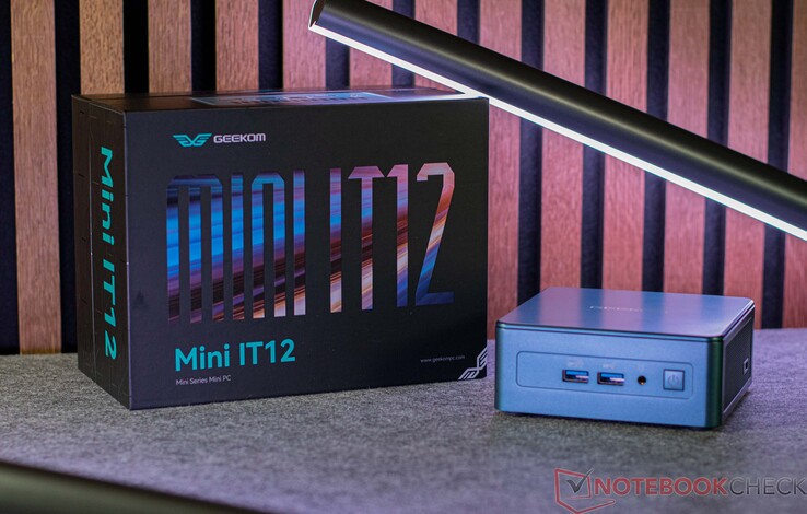  GEEKOM Mini PC Mini IT12, 12th Gen Intel i5-12450H NUC12 Mini  Computers