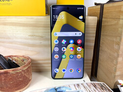 The Poco M8 is the best inexpensive Android phone that Notebookcheck editors know of