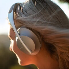 Bose Noise Cancelling Headphones 700 (Source: Bose)