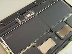 36.5 Wh battery