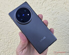 The Vivo X Fold5 in its thinnest and lightest guise.