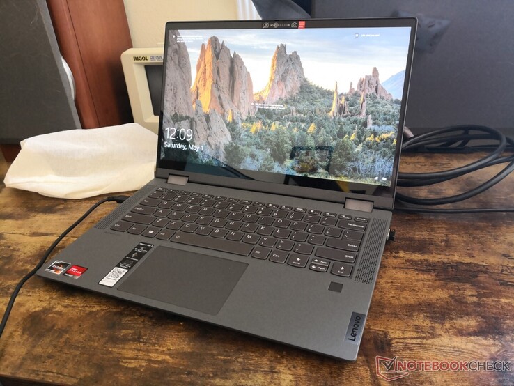 Lenovo Flex 5 14 Touchscreen 2-in-1 Laptop - AMD Ryzen 7 7730U - 1200p -  Windows 11