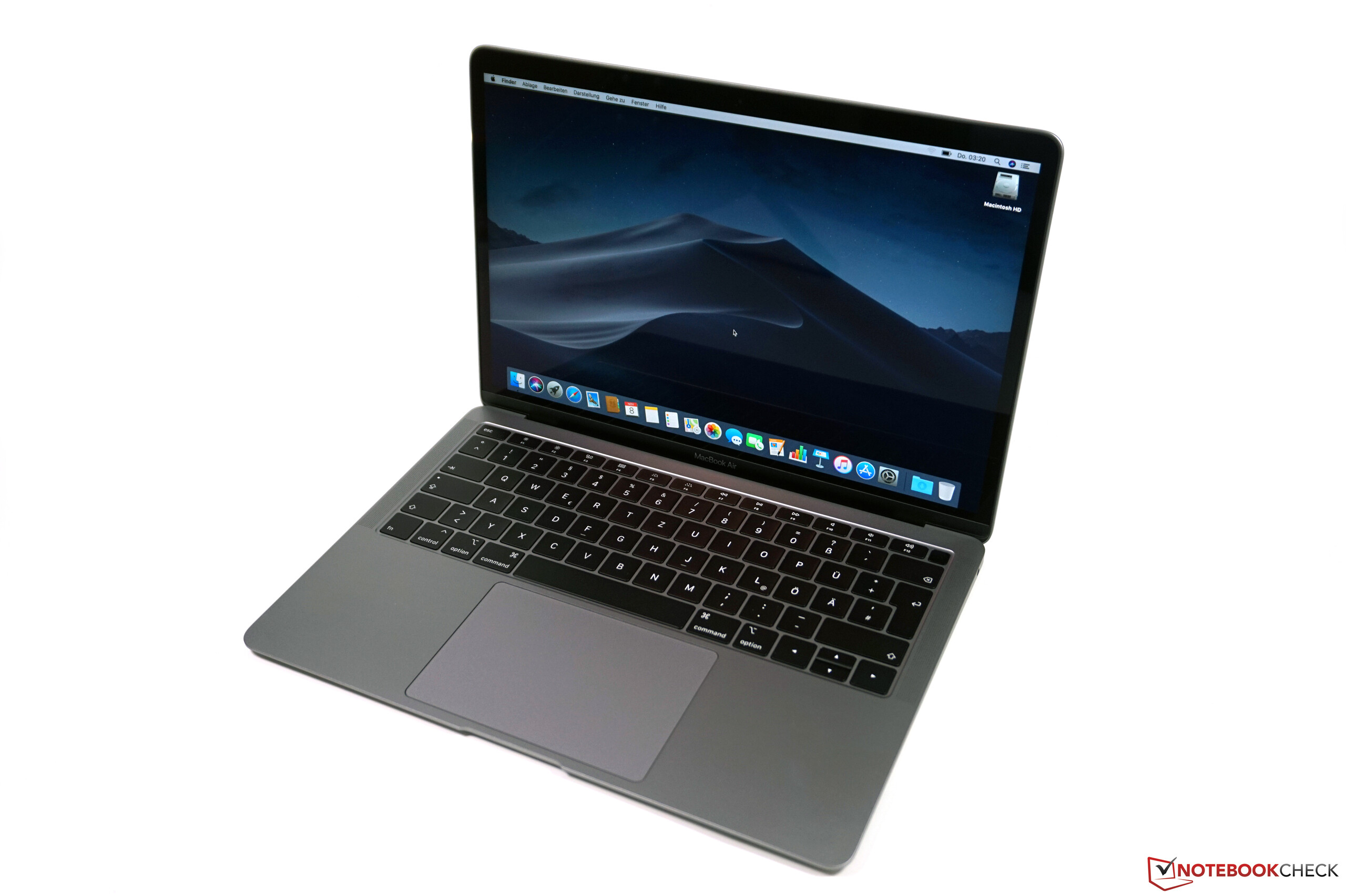 MacBook Air 2018年　Core i5 メモリ8GB本体に取り付ける保護カバー