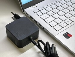 65 W power supply unit