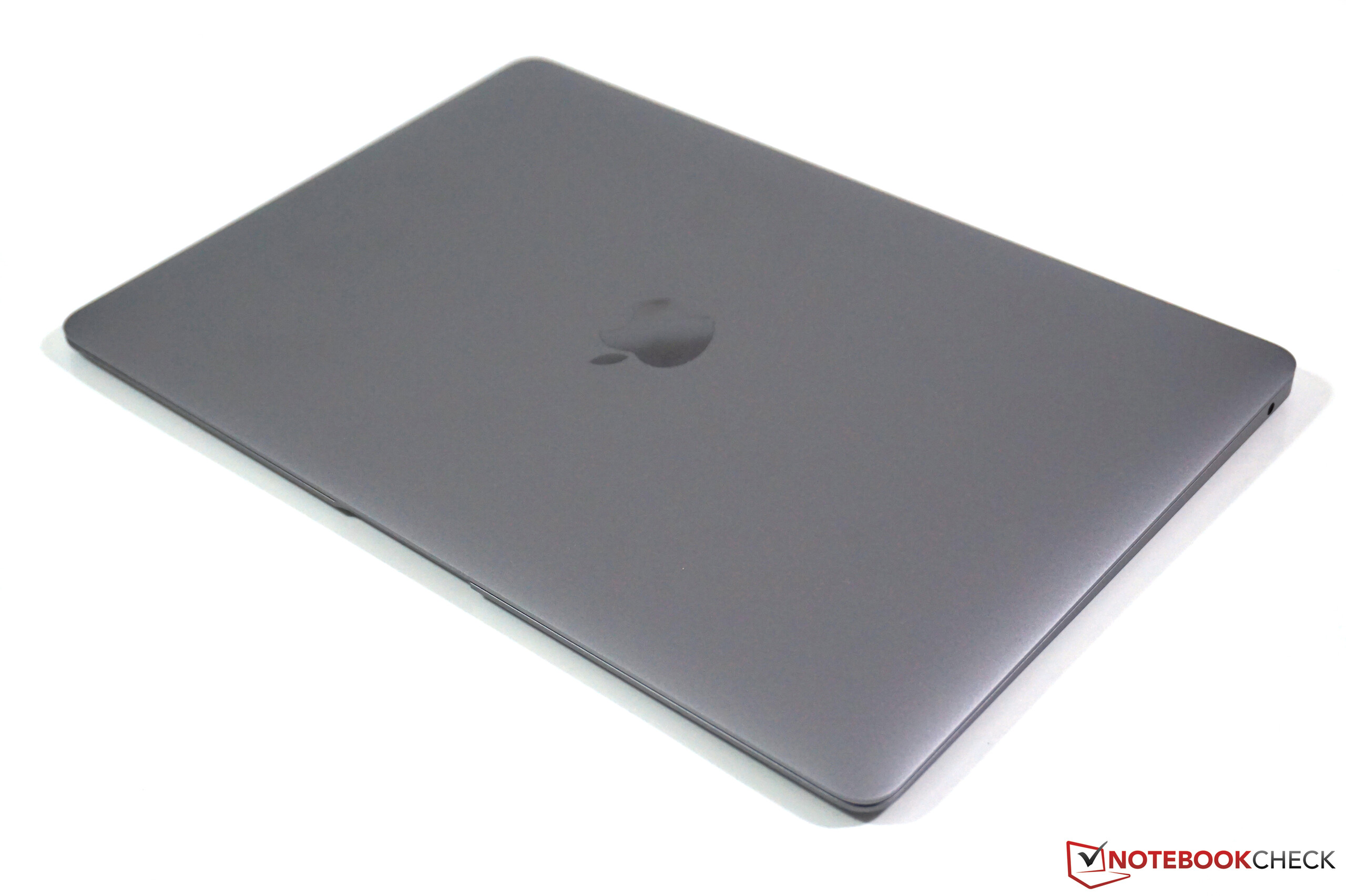 Test MacBook Air 2019 : Apple améliore sa dalle, mais pas l'essentiel