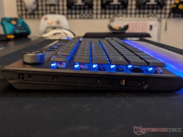 Command KB7 keyboard laying flat with zero height adjustment.